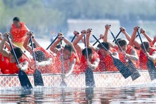 马杜埃凯本场数据：1粒进球，3次关键传球，5次抢断，评分8.2分